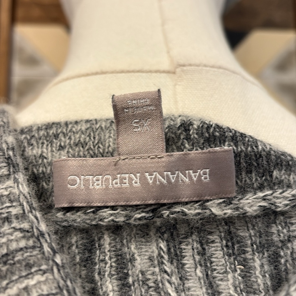 Banana Republic Merino Wool Blend Cardigan Sweater Grey XS - Picture 7 of 8